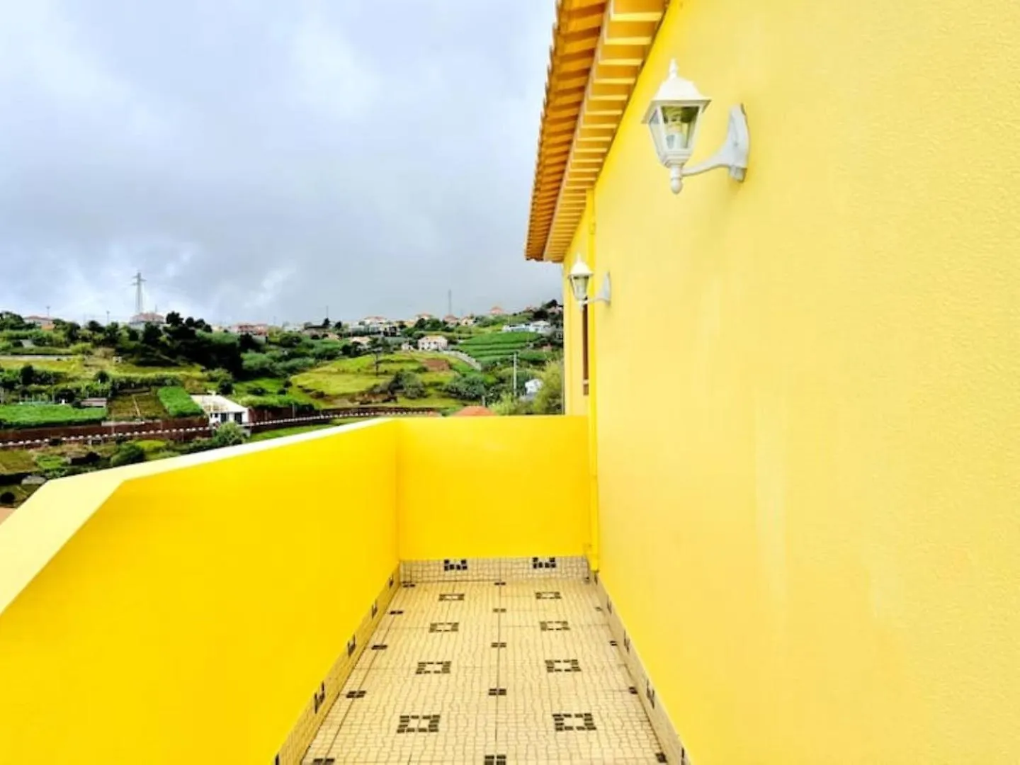 Guestready - Yellow House In The Mountain Ponta do Sol  Pensión
